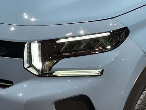 Intérieur moderne de la Citroën C3 2024 exposée chez Cars 13